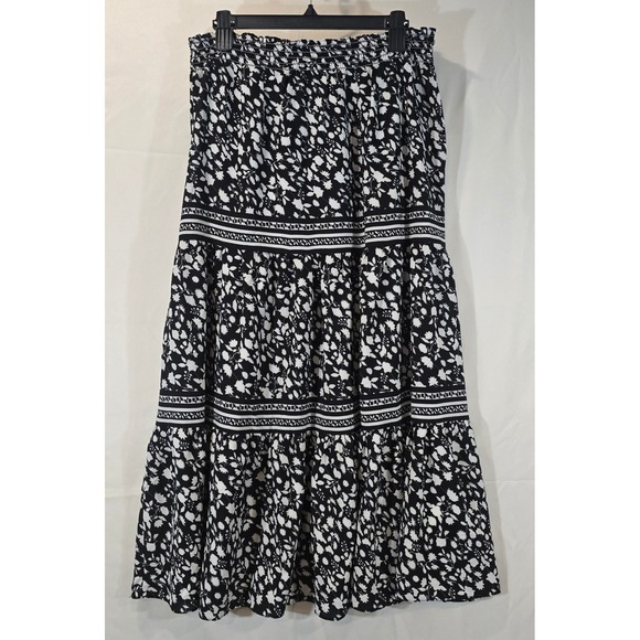 Max Studio Dresses & Skirts - MAX STUDIO Black White Floral Tiered Maxi Skirt Elastic Waist L